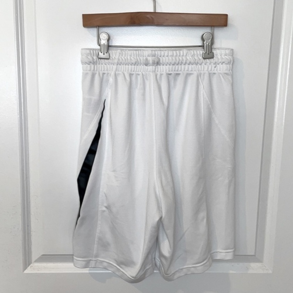 NIKE | Women’s White NIKE Athletic Shorts with Black Swoosh Logo Size Small - Picture 5 of 5